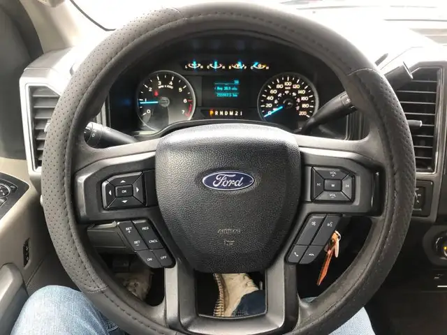 2017 FORD F-150 XLT | 4WD | CLEAN CARFAX | MUST SEE - Photo 7