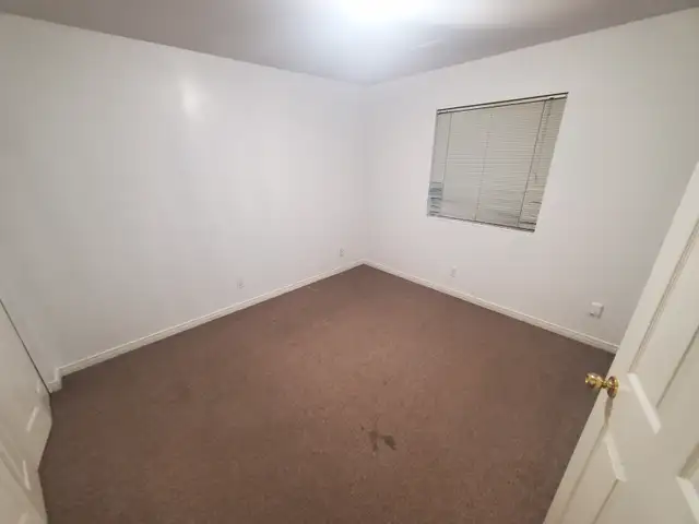 South Windsor Upper 2bd in 4-Plex w/5 appliances Available Immed - Photo 11