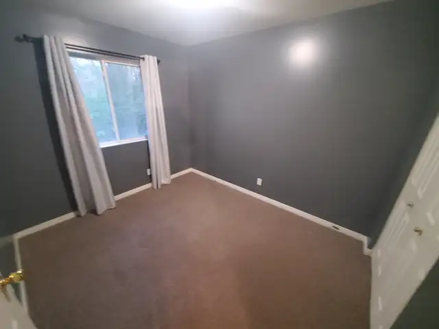 South Windsor Upper 2bd in 4-Plex w/5 appliances Available Immed - Photo 12