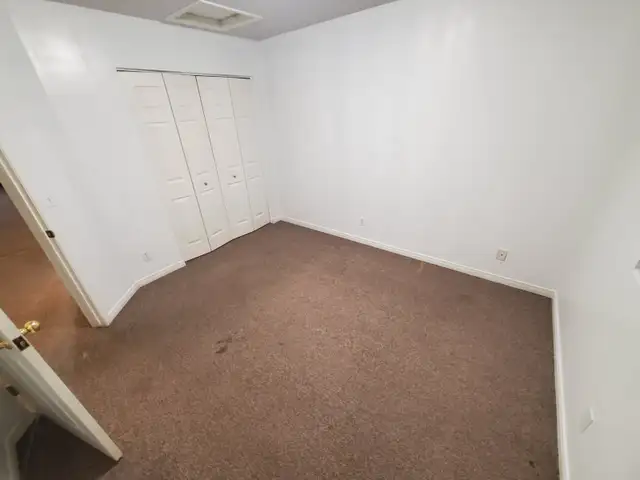 South Windsor Upper 2bd in 4-Plex w/5 appliances Available Immed - Photo 13
