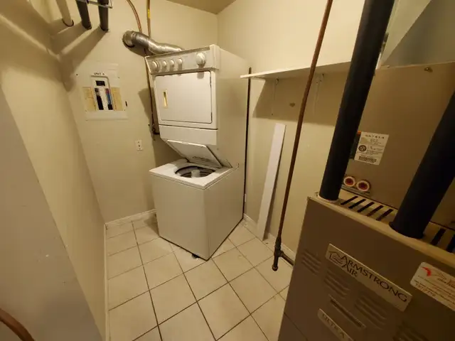 South Windsor Upper 2bd in 4-Plex w/5 appliances Available Immed - Photo 15