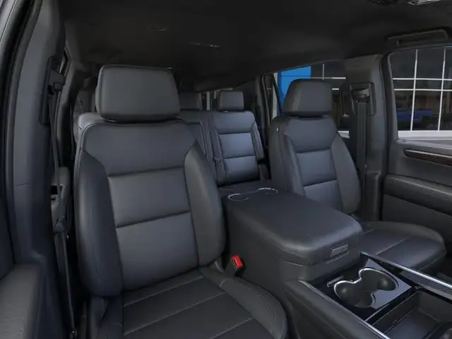 2026 Chevrolet Suburban Z71 - Photo 6
