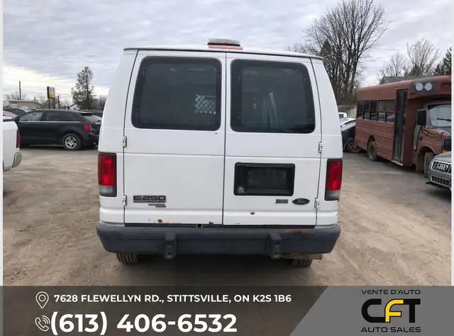 2013 Ford E-250 - Photo 4