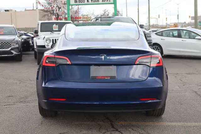 2022 Tesla Model 3 - Photo 6