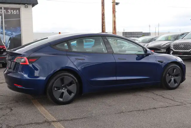 2022 Tesla Model 3 - Photo 7