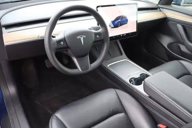 2022 Tesla Model 3 - Photo 9
