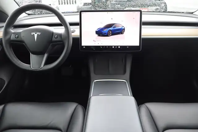 2022 Tesla Model 3 - Photo 10