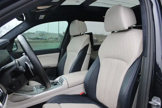 2019 BMW X7 - Photo 13