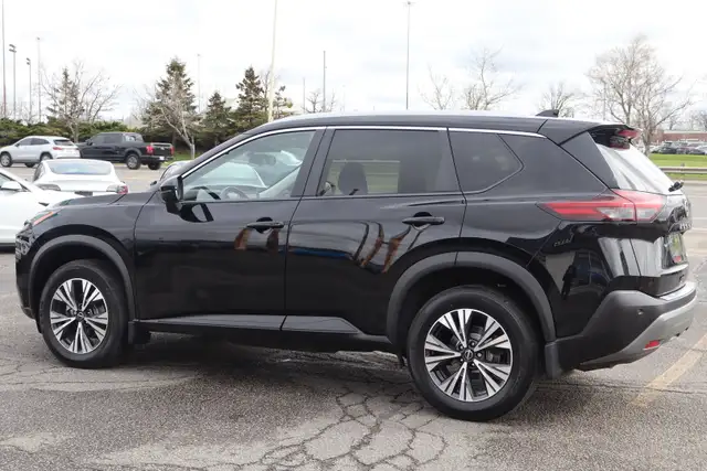 2023 Nissan Rogue - Photo 5