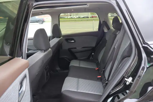 2023 Nissan Rogue - Photo 21