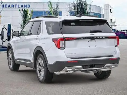 2026 Ford Explorer Active w-100A Pkg 4WD - Photo 4