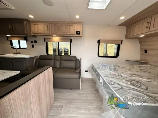 2026 KZ Sportsmen Classic 240BH Corner Bunks and Light - Photo 10
