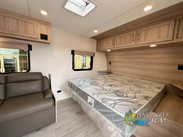 2026 KZ Sportsmen Classic 240BH Corner Bunks and Light - Photo 11
