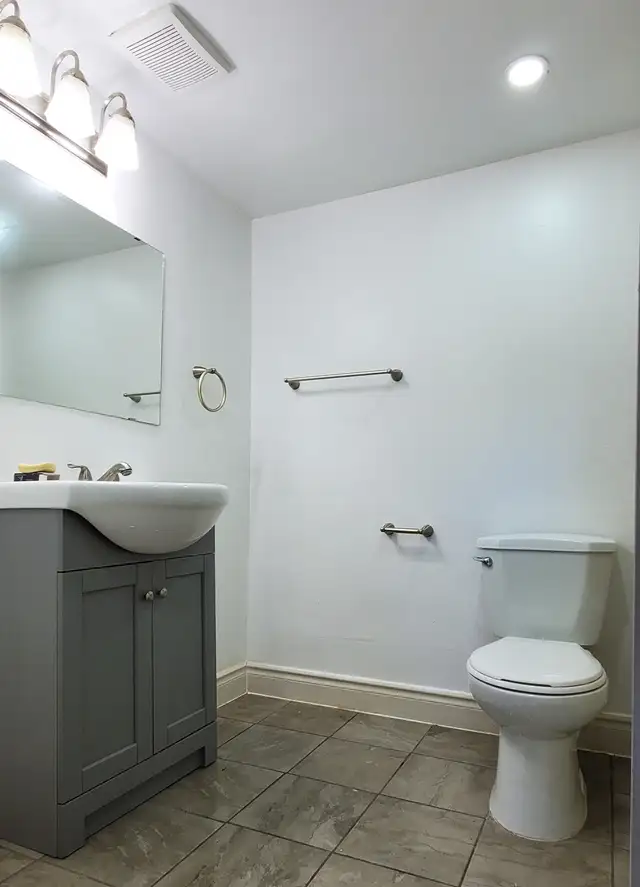 2bed. Basement Newmarket - Photo 8