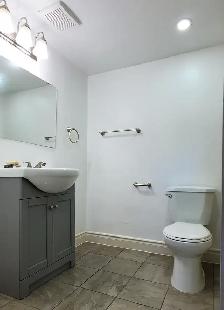2bed. Basement Newmarket - Photo 8