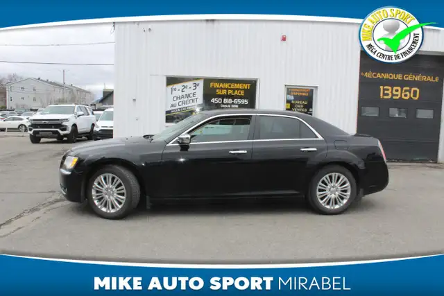 2012 Chrysler 300 Berline 4 portes, V6, Limited, traction intégr - Photo 2
