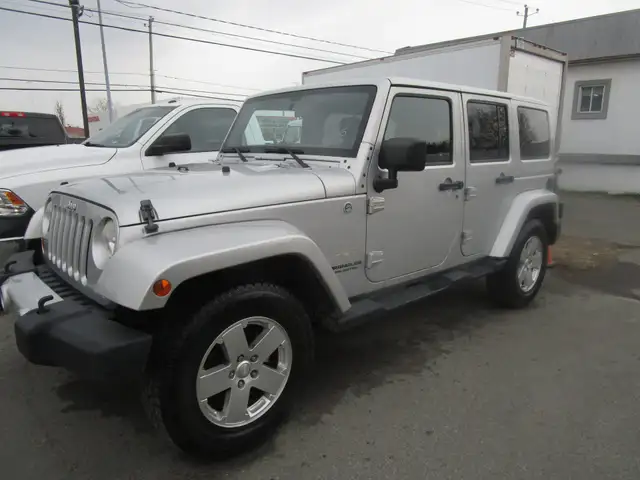 Jeep Wrangler Unlimited 4WD 4dr Sahara 2 TOIT 139000KM INSPECTE - Photo 4