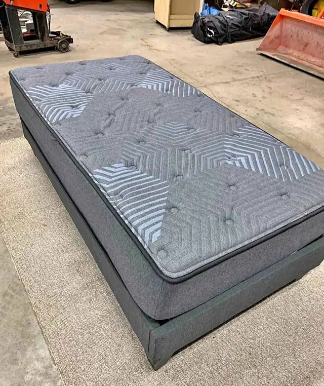 Shop Comfortable and Brand New Mattresses in All Sizes: Single,