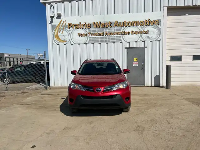 2015 Toyota RAV4 LE AWD | Remote Start | Heated Seats - Photo 2
