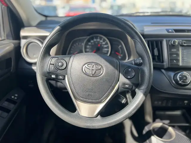 2015 Toyota RAV4 LE AWD | Remote Start | Heated Seats - Photo 11