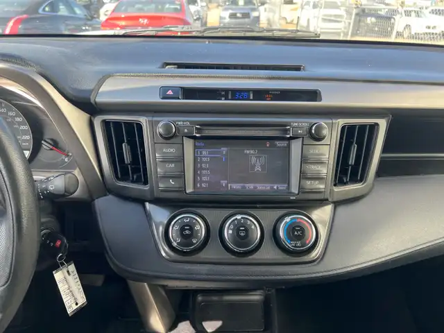 2015 Toyota RAV4 LE AWD | Remote Start | Heated Seats - Photo 27