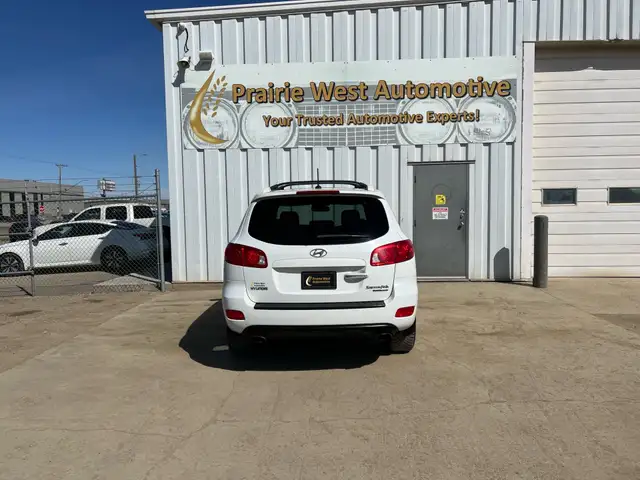 2009 Hyundai Santa Fe AWD GLS | No Accident | 2nd Set of Tires - Photo 6