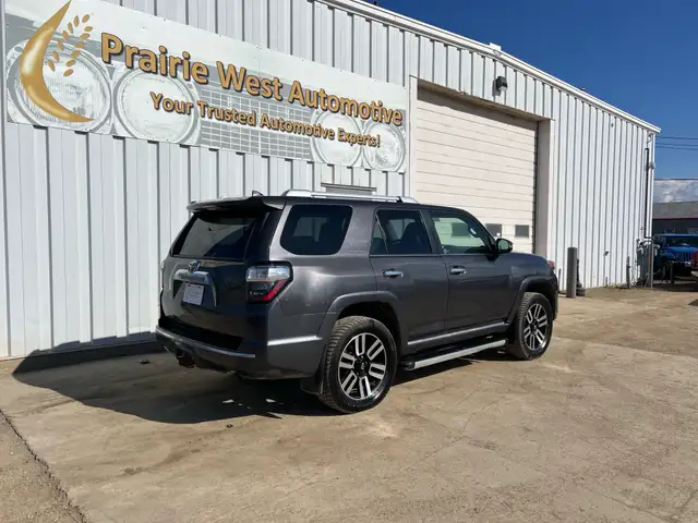 2016 Toyota 4Runner SR5 4WD | Sunroof | Reverse Camera - Photo 5