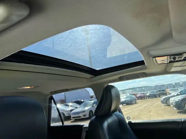 2016 Toyota 4Runner SR5 4WD | Sunroof | Reverse Camera - Photo 20