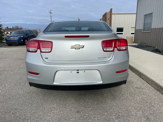 2016 Chevrolet Malibu Limited 4dr Sdn LT - Photo 5