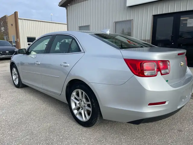 2016 Chevrolet Malibu Limited 4dr Sdn LT - Photo 6