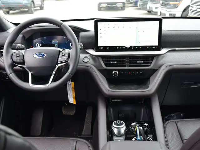 2026 Ford Explorer Platinum - Photo 19