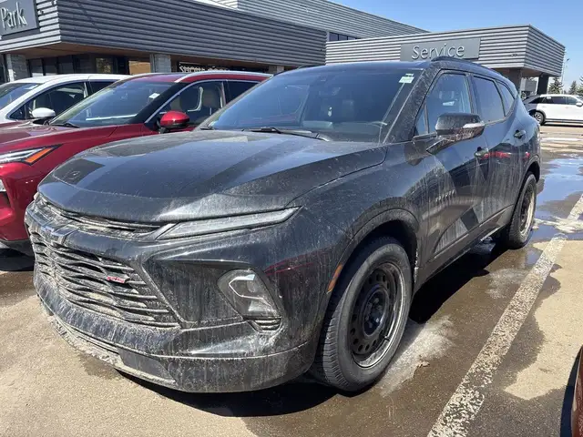 2023 Chevrolet Blazer - Photo 2