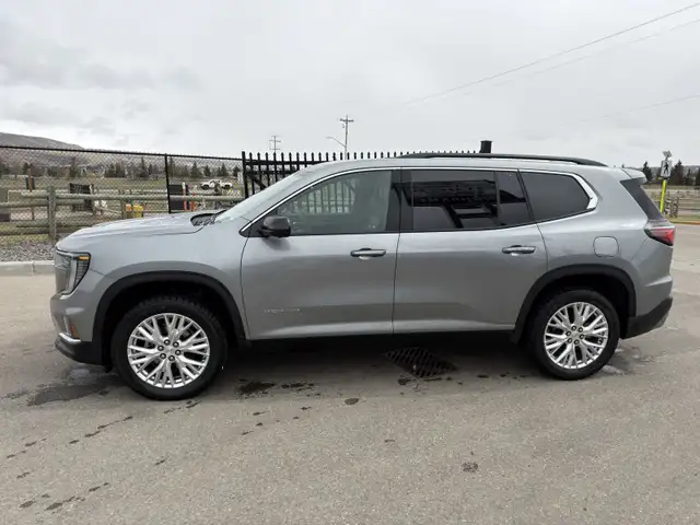 2024 GMC Acadia Elevation - Photo 2
