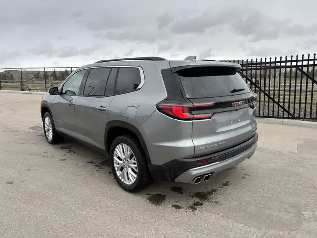 2024 GMC Acadia Elevation - Photo 3
