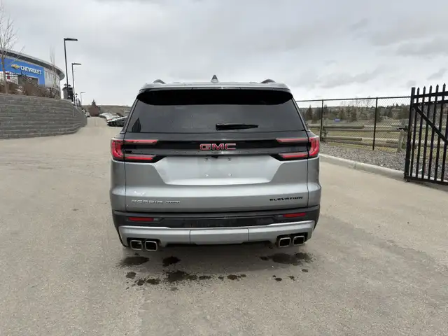 2024 GMC Acadia Elevation - Photo 4