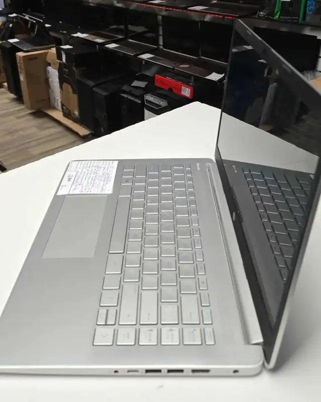 HP 14-fq0008ca AMD 3020e Go Ram SSD 256Go M.2 14 po HDMI - Photo 3