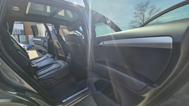 This Sport Utility Vehicle (SUV)/Multi-Purpose Vehicle (MPV) pow - Photo 19