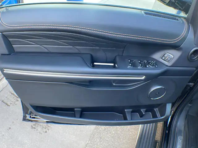 2023 Ford Expedition Platinum 600A - Photo 18