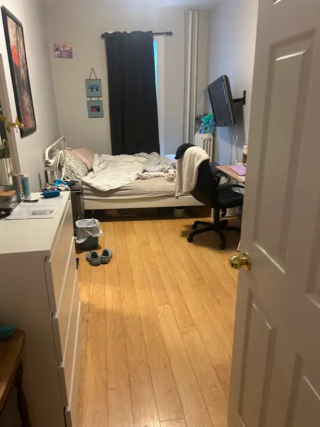 Room for rent/June 1st - Photo 6