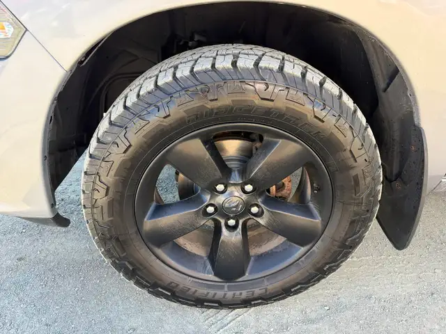 2019 Ram 1500 Classic CERTIFIED! DUAL EXHAUST! CREW CAB! 4X4! V8 - Photo 12