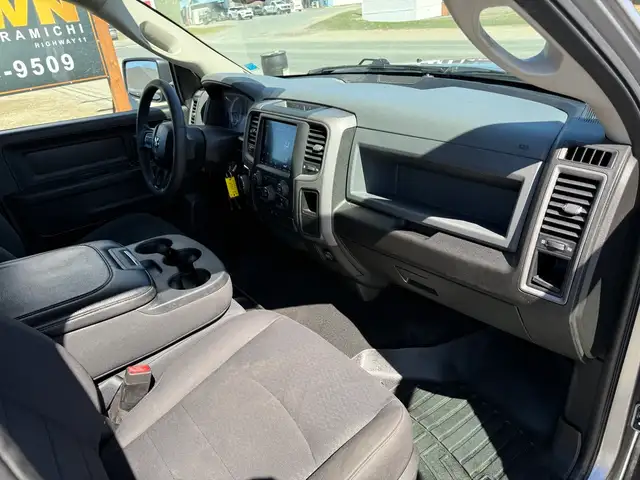 2019 Ram 1500 Classic CERTIFIED! DUAL EXHAUST! CREW CAB! 4X4! V8 - Photo 23