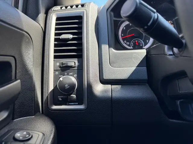 2019 Ram 1500 Classic CERTIFIED! DUAL EXHAUST! CREW CAB! 4X4! V8 - Photo 24