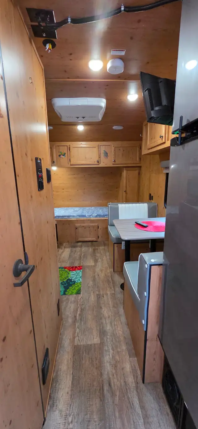 2020 SUN LITE 16BH-2380LB-A/C-BIG FRIDGE-PWR AWNING-FURNACE-NICE - Photo 8