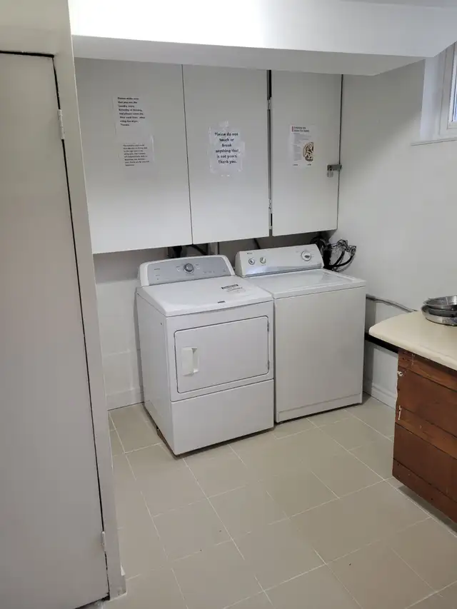Furnished 1 Bedroom Basement For Rent! - Photo 7