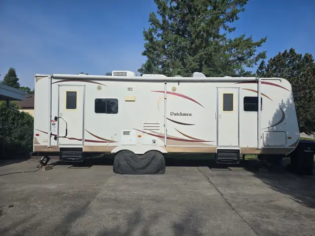 2009 30 foot Dutchmen camper