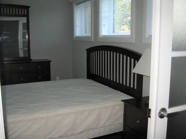 APPARTEMENT 3 1/2, style CONDO, Chauf, Écl, ENTIÈREMENT meublé - Photo 6