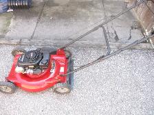 22' MURRAY 4.5 H/P TECUMSEH ENGINE PUSH LAWN MOWER