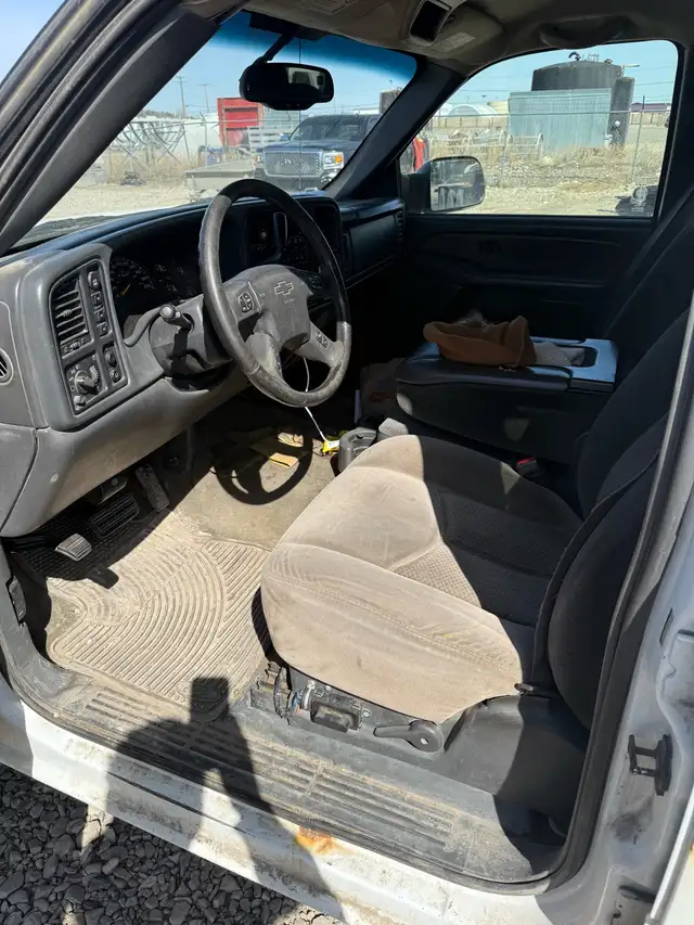2004 Chev 2500 - Photo 4