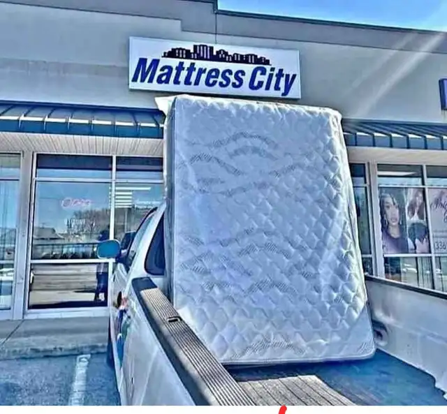 Twin Mattress ️ Light Use – Clean