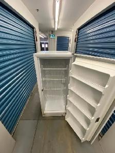 WHITE APARTMENT FREEZER - Photo 7